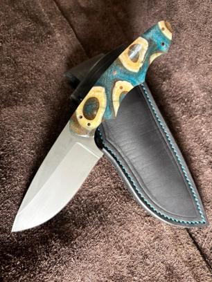 damascus steel knife closeup